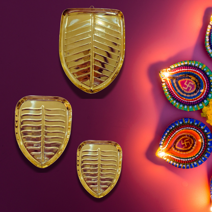 Brass leaf shape tray set of 3